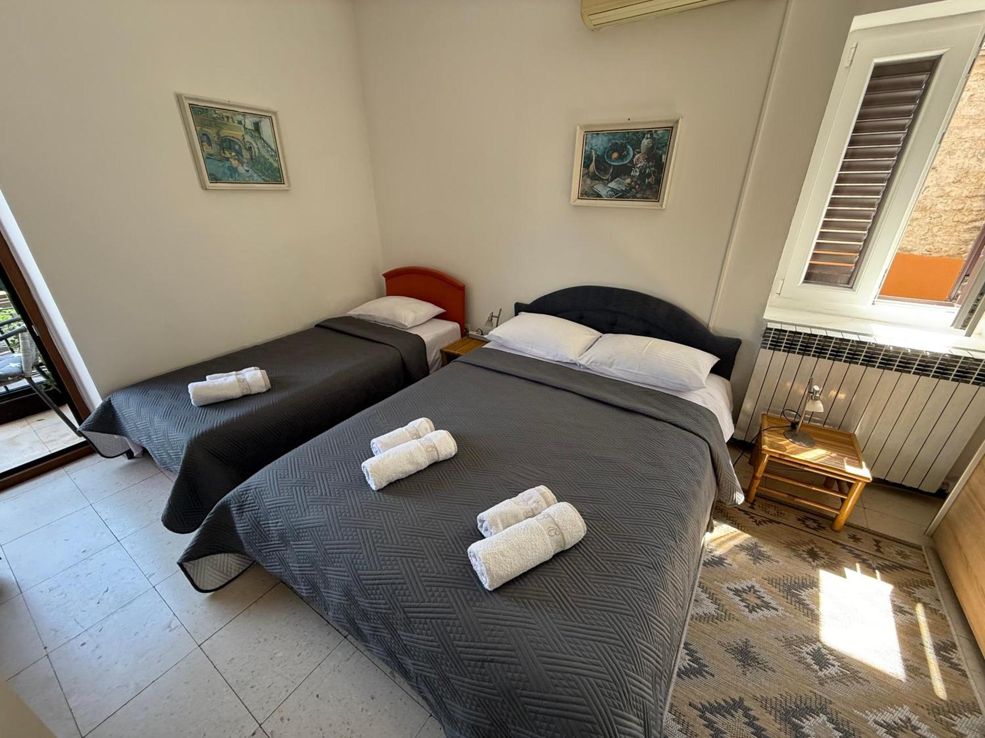 Apartments Aleksic Old Town Будва Стая снимка